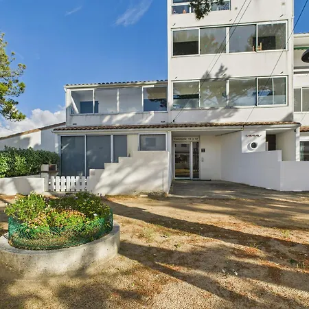 Appartement 200m De La - Pour 4 Avec Balcon